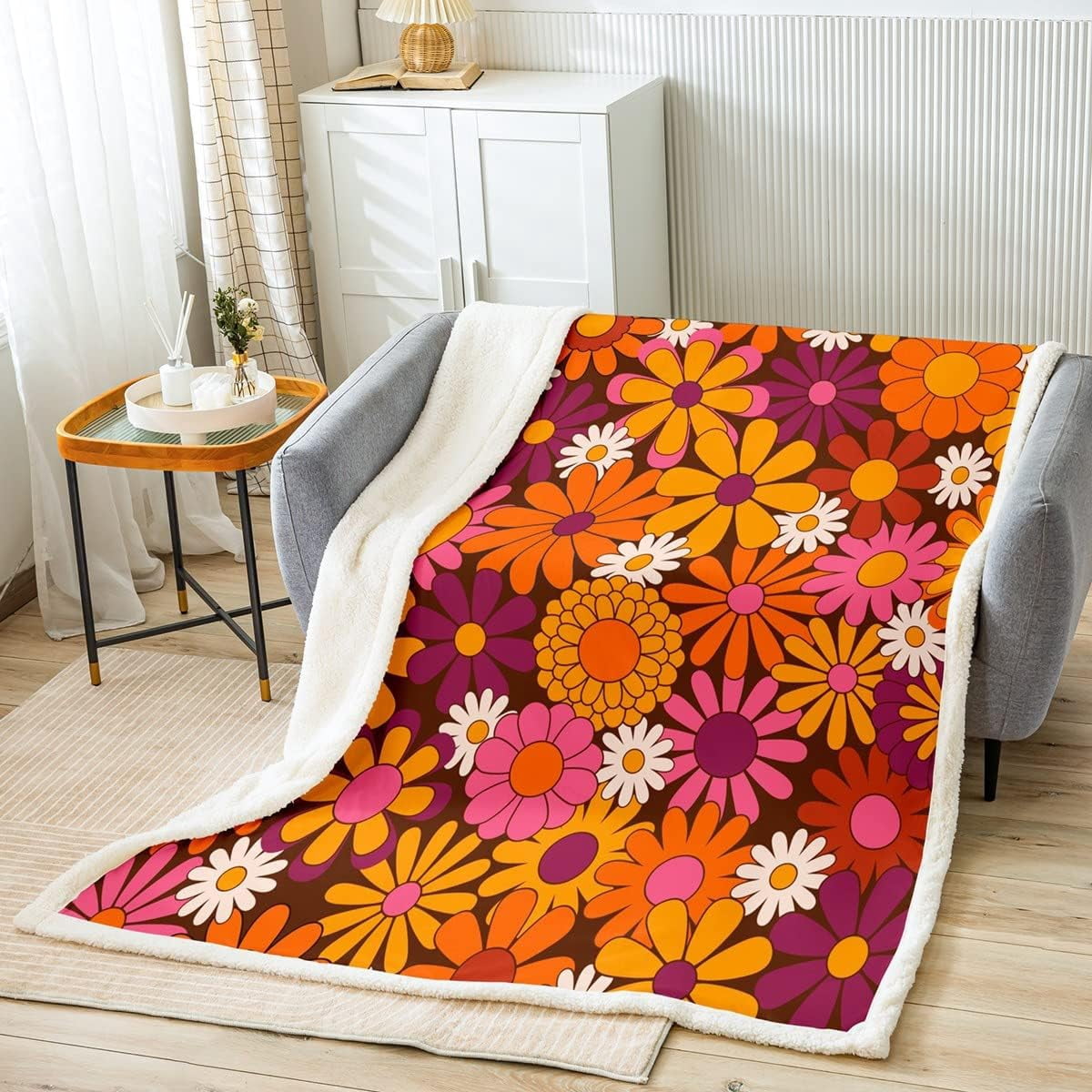 Groovy Floral Blanket for Girls Retro Flower Throw Blanket for Bed Chic Daisy Travel Blanket Throw Size Groovy Party Decorations Fleece Blanket 70s Party Decorations Sherpa Blanket