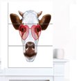 thumbnail image 1 of Design Art - Vache avec Lunettes Cœur Rouge, 1 of 1