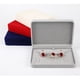 thumbnail image 4 of Caja de joyería a la moda collares a prueba de polvo vitrina vitrina bandejas planas pendientes organizador cajas de regalo suministros para Ropa, zapatos y accesorios Miscelánea rosa gris Guardurnaity AP017453-04, 4 of 6
