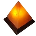 thumbnail image 1 of Lámpara de sal con diseño piramidal del Himalaya, 19 cm de altura y 2,3 kg, 1 of 4