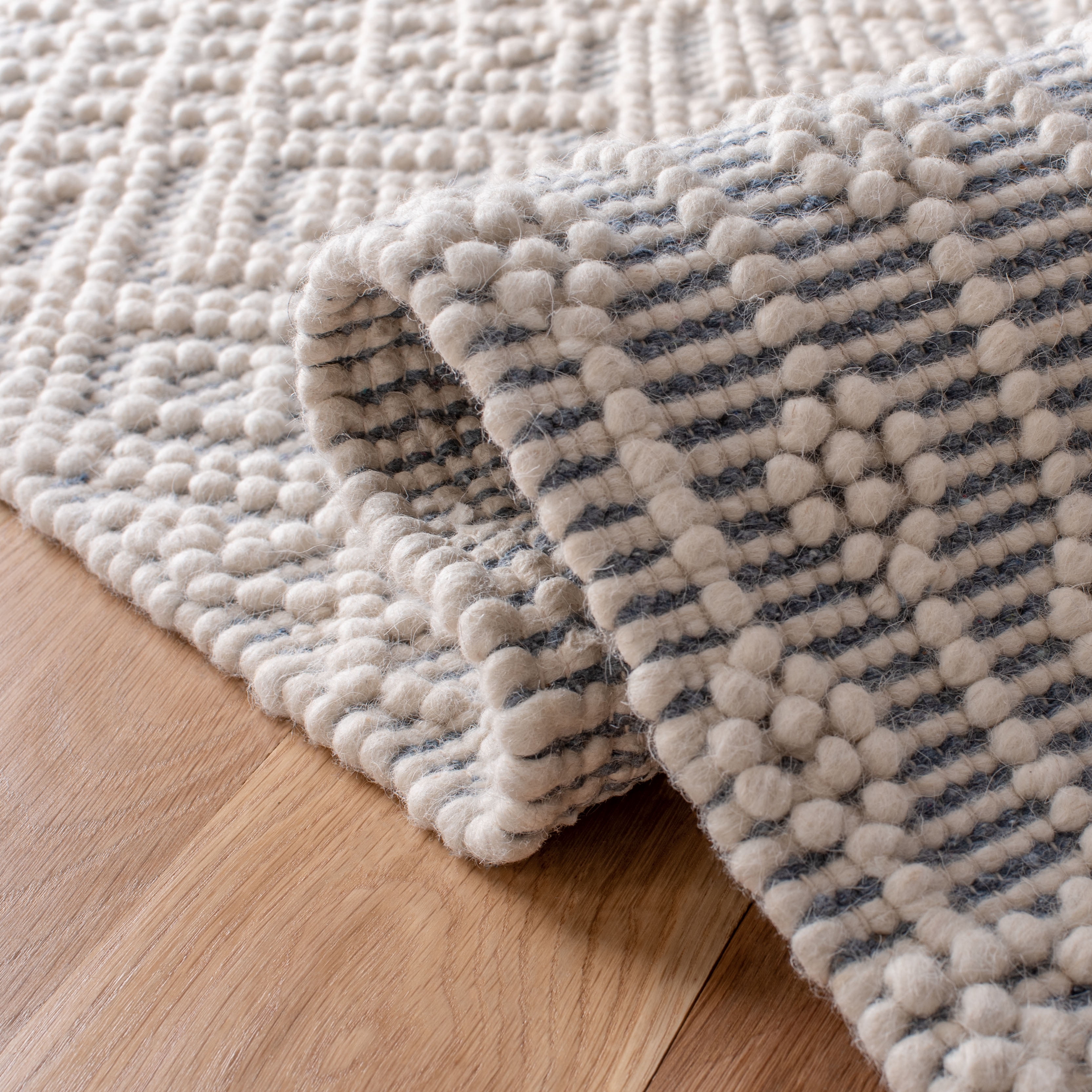 SAFAVIEH Natura Cordelia Southwestern Fringe Wool Area Rug, Ivory/Grey, 5' x 8'