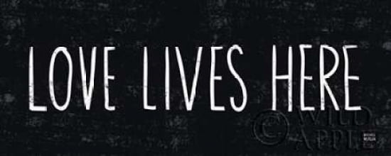 Love Lives Here Can