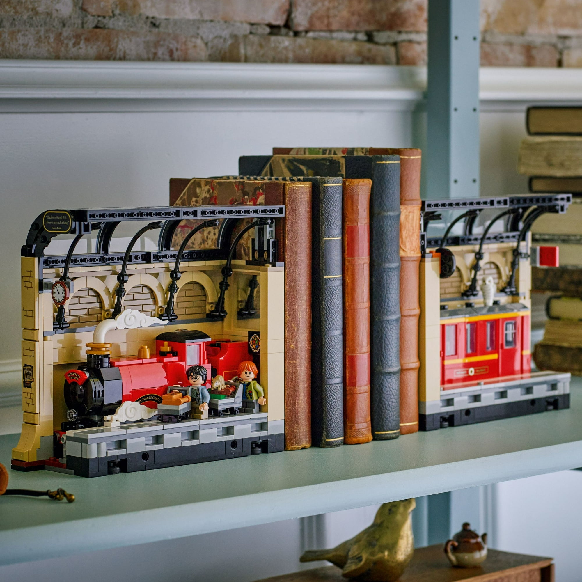 LEGO Harry Potter Book Nook: Hogwarts Express Building Set