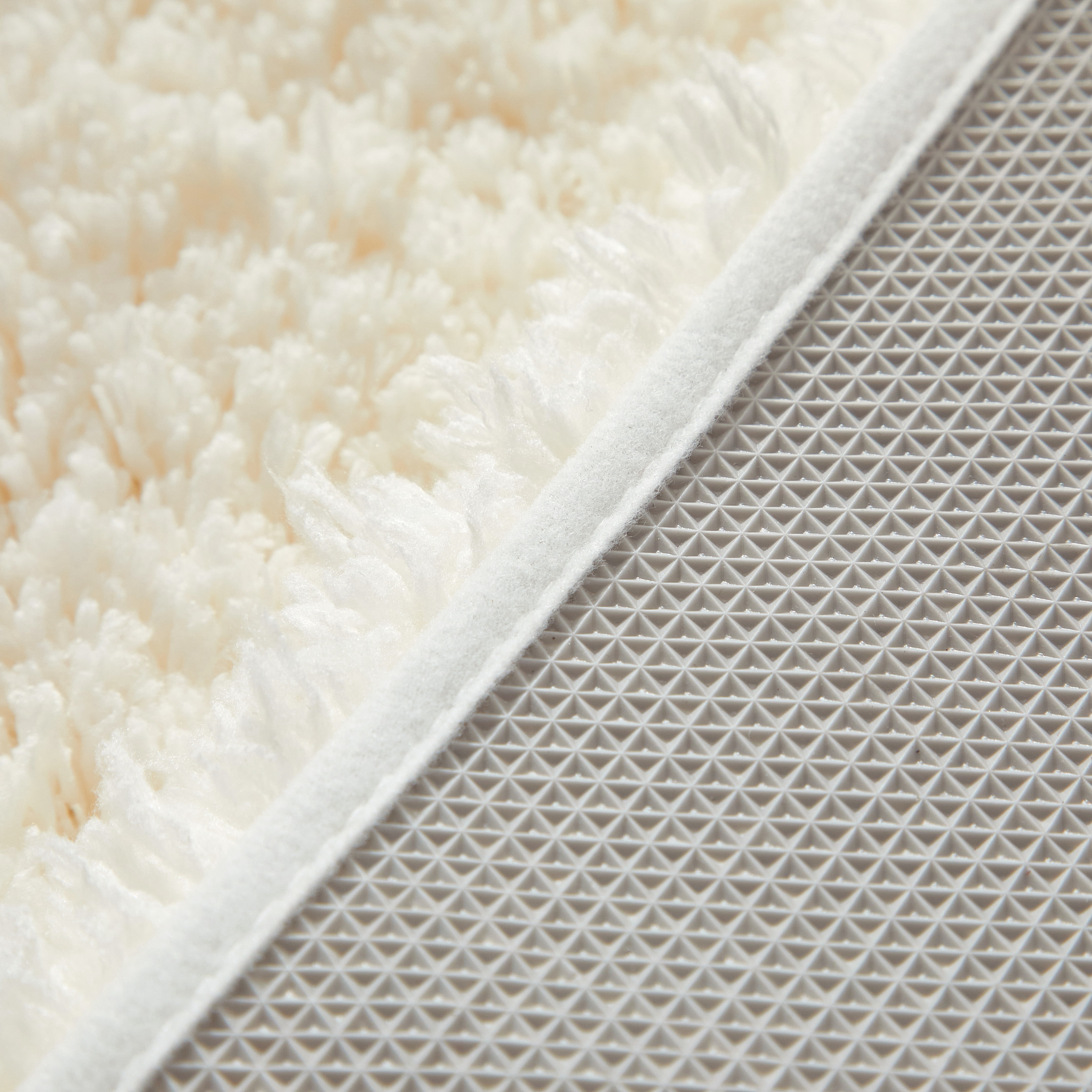 Better Homes and Gardens Ivory Cloud 2pc Bath Rug Set, 17 x 20 & 20 x 30, Polyester