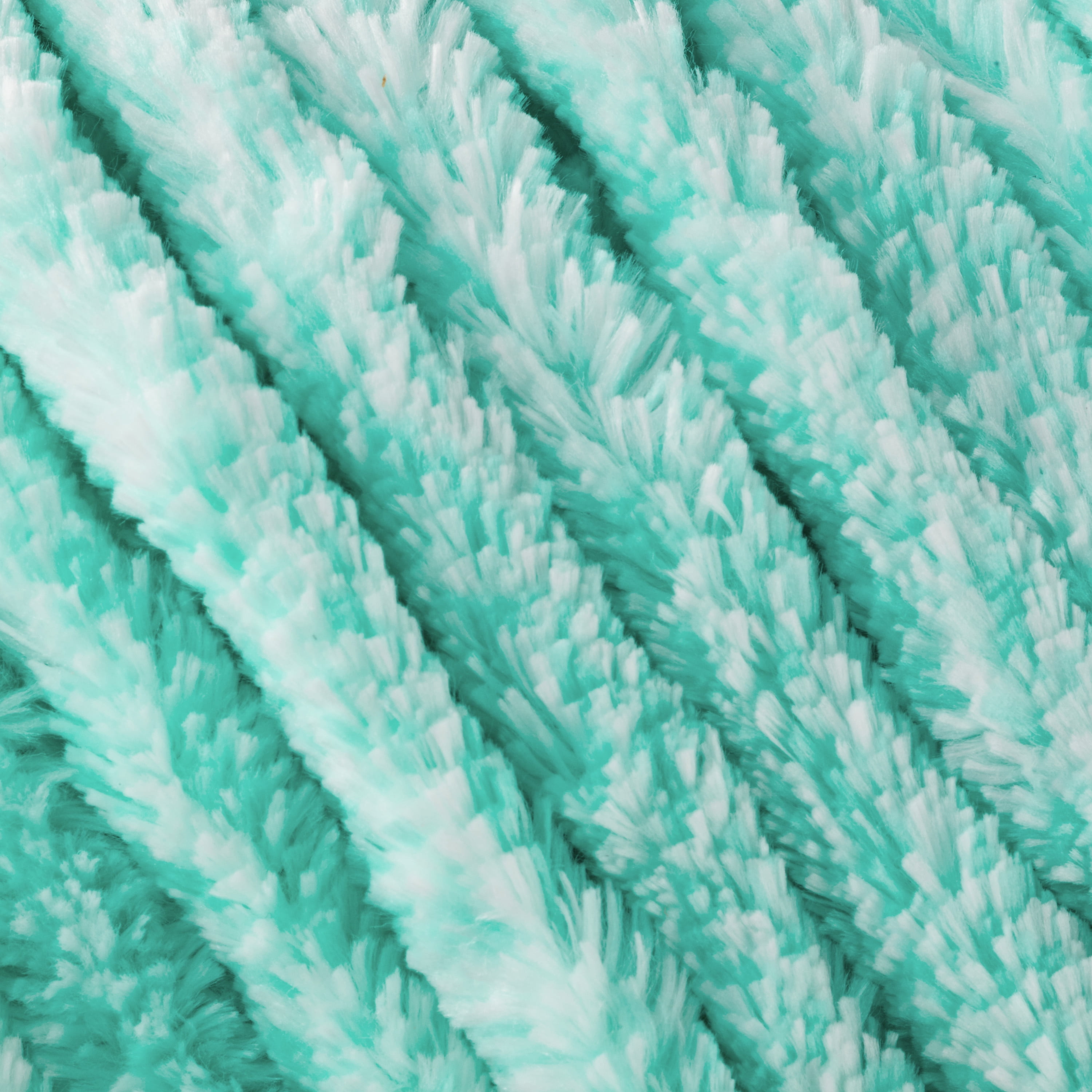 The Pioneer Woman 96 yd Super Bulky Tonal Velvet Yarn, 100% Polyester, Mint
