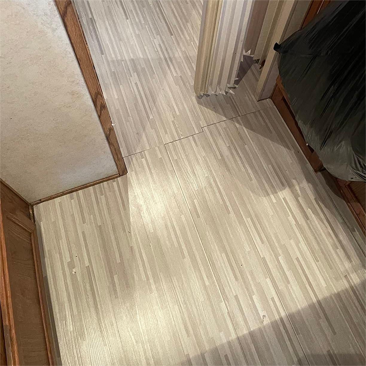 Self-adhesive 6" x 36" x 2mm Luxury Vinyl Plank（36 PACK)
