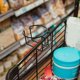 thumbnail image 4 of Portavasos portátil para carrito de compras, portavasos colgante para carrito de supermercado, estante para bebidas que ahorra espacio para portavasos., 4 of 5