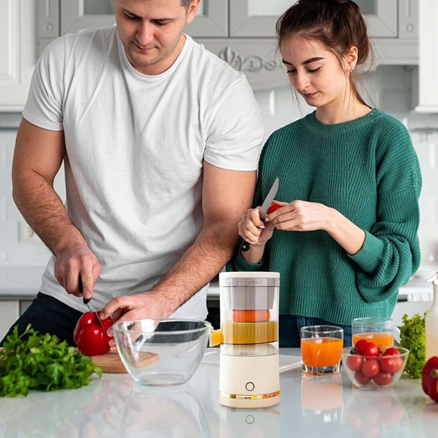 Wireless Electric Juicers, Fruit Press Machine with Juicing Head for Oranges Lemons KiwiFruit ,One-touch Operation Blade-free Design Easy to Clean Rechargeable for Kitchen Camping Travel (White)