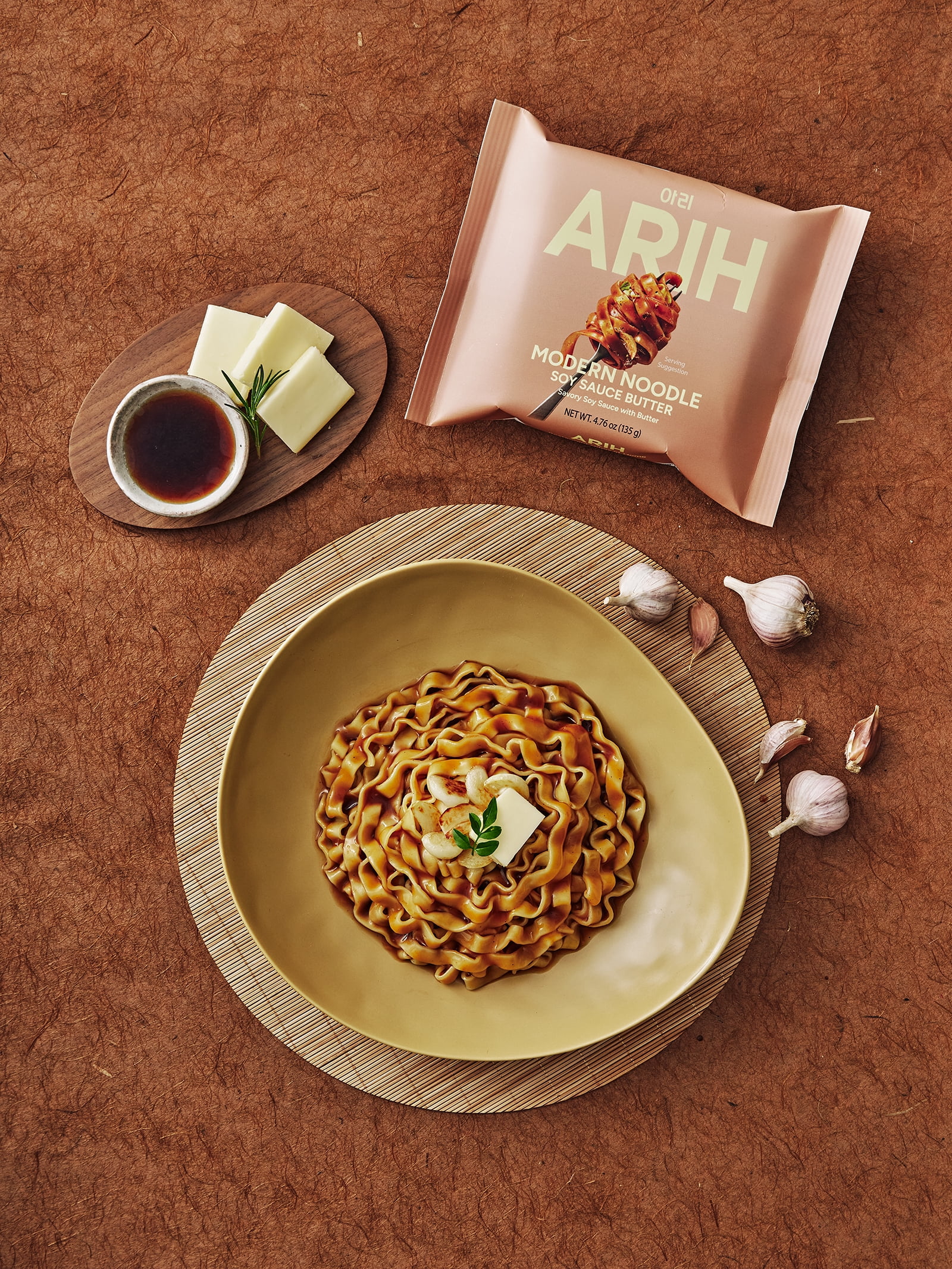 ARIH Modern Noodles, Western-Korean Fusion Soup-Less Noodles, Soy Sauce Butter, Bowl