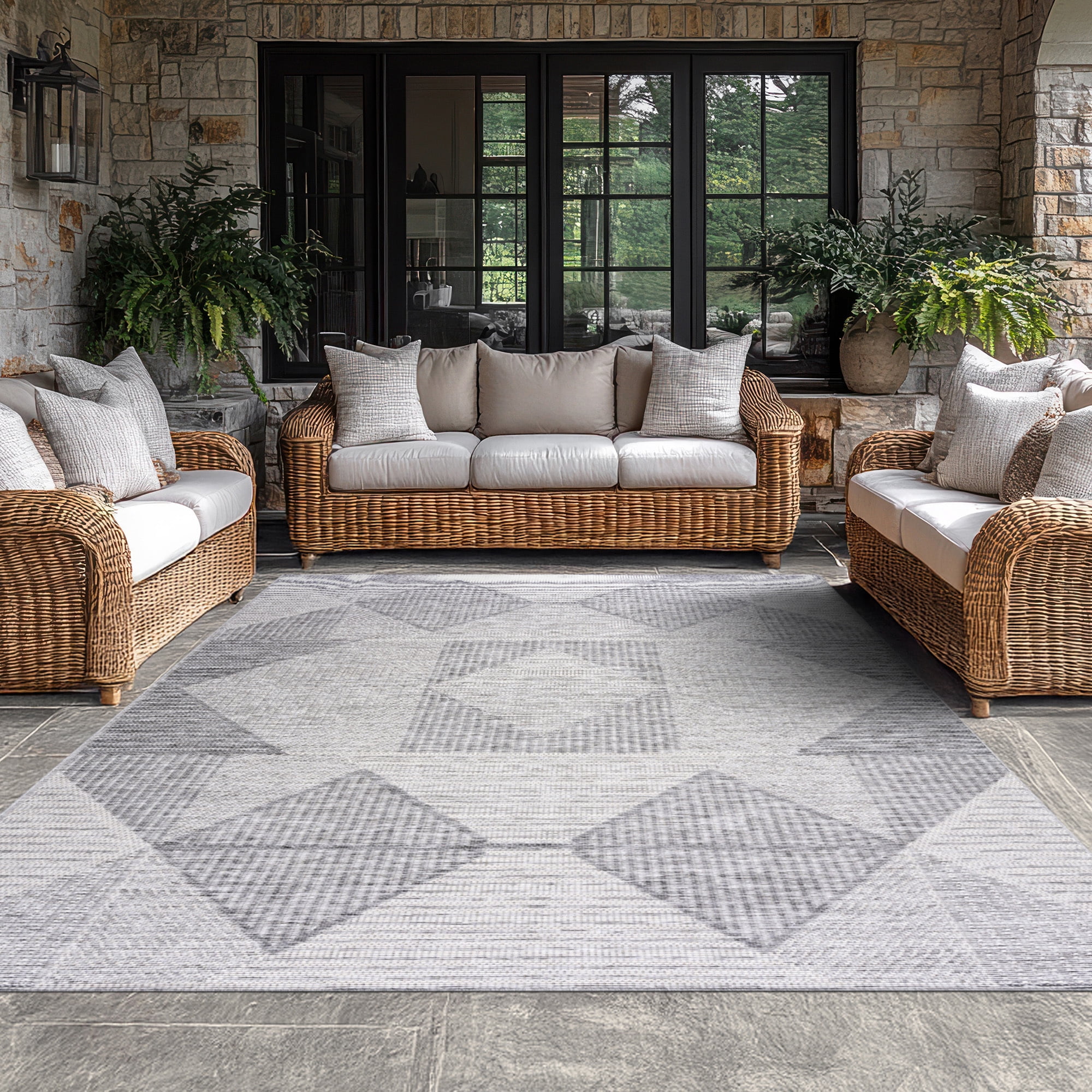 Bliss Rugs Bailey Transitional 2' x 3' Gray and White Indoor Outdoor Area Rug