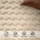 thumbnail image 3 of Frazada Descanso Térmica Salerno Sherpa Beige, 3 of 5