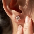 thumbnail image 3 of Pendientes YODEWA redondos de plata de ley 925 con moissanita de 1 quilate, 3 of 7