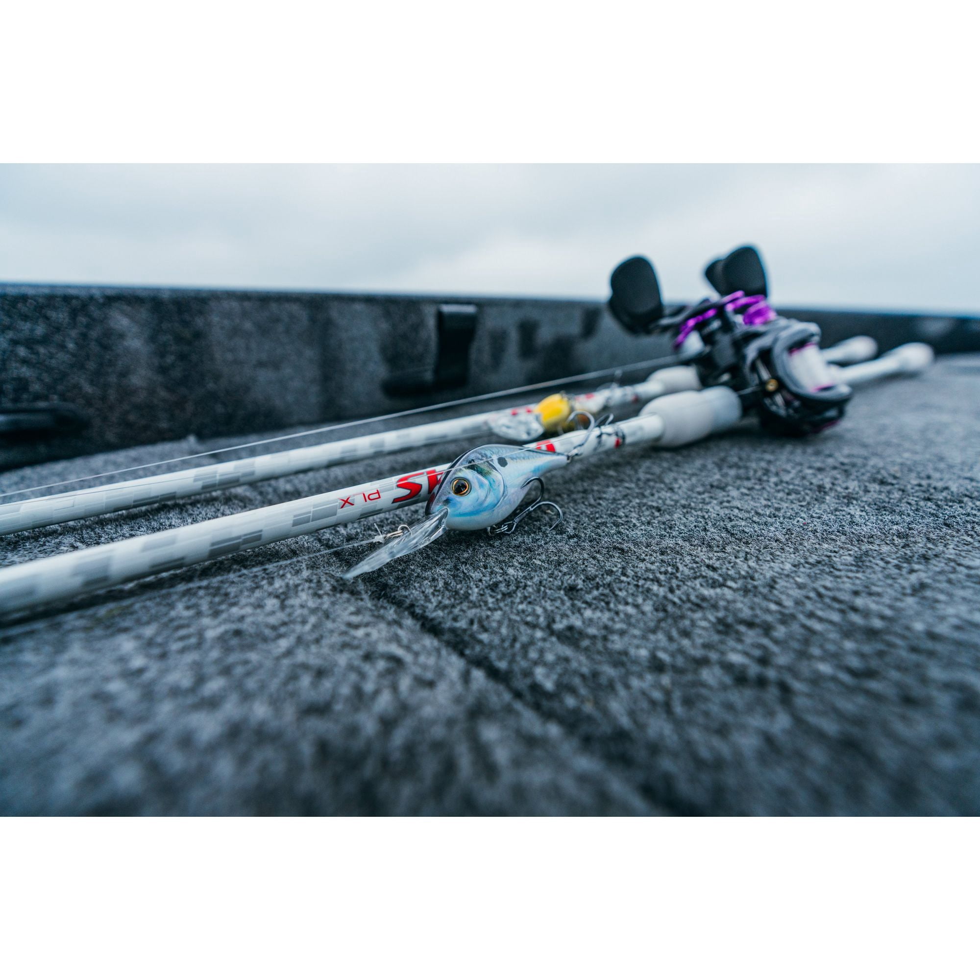 Abu Garcia 7’6” Veritas Winch Casting Fishing Rod, 1 Piece Rod