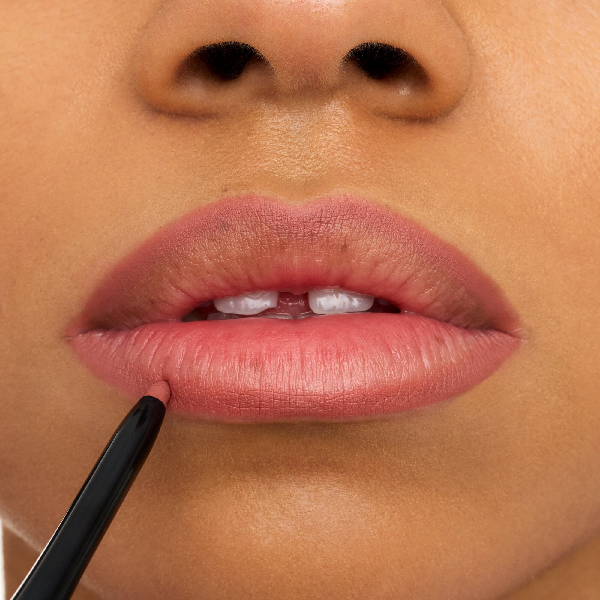 essence 8H Matte Comfort Lipliner, 02 Silky Hazelnut