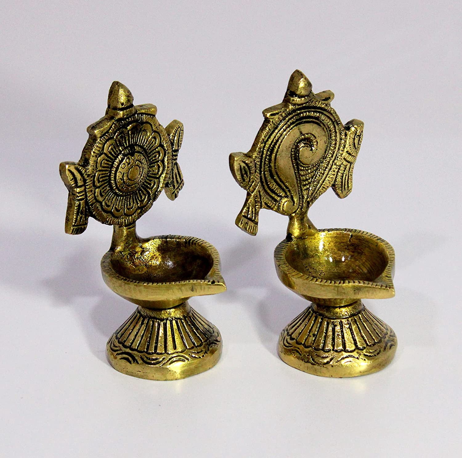 eSplanade Brass Oil Lamps | Shankh Chakra Narayan Oil Lamp Diya Deepam Kuthu Vilakku - 4" Inches
