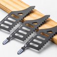 thumbnail image 2 of Hojas de sierra curvas universales de dientes finos, acero con alto contenido de carbono, ideales para carpintería, bricolaje y uso profesional. Juego de 1, 3 y 5 piezas., 2 of 5