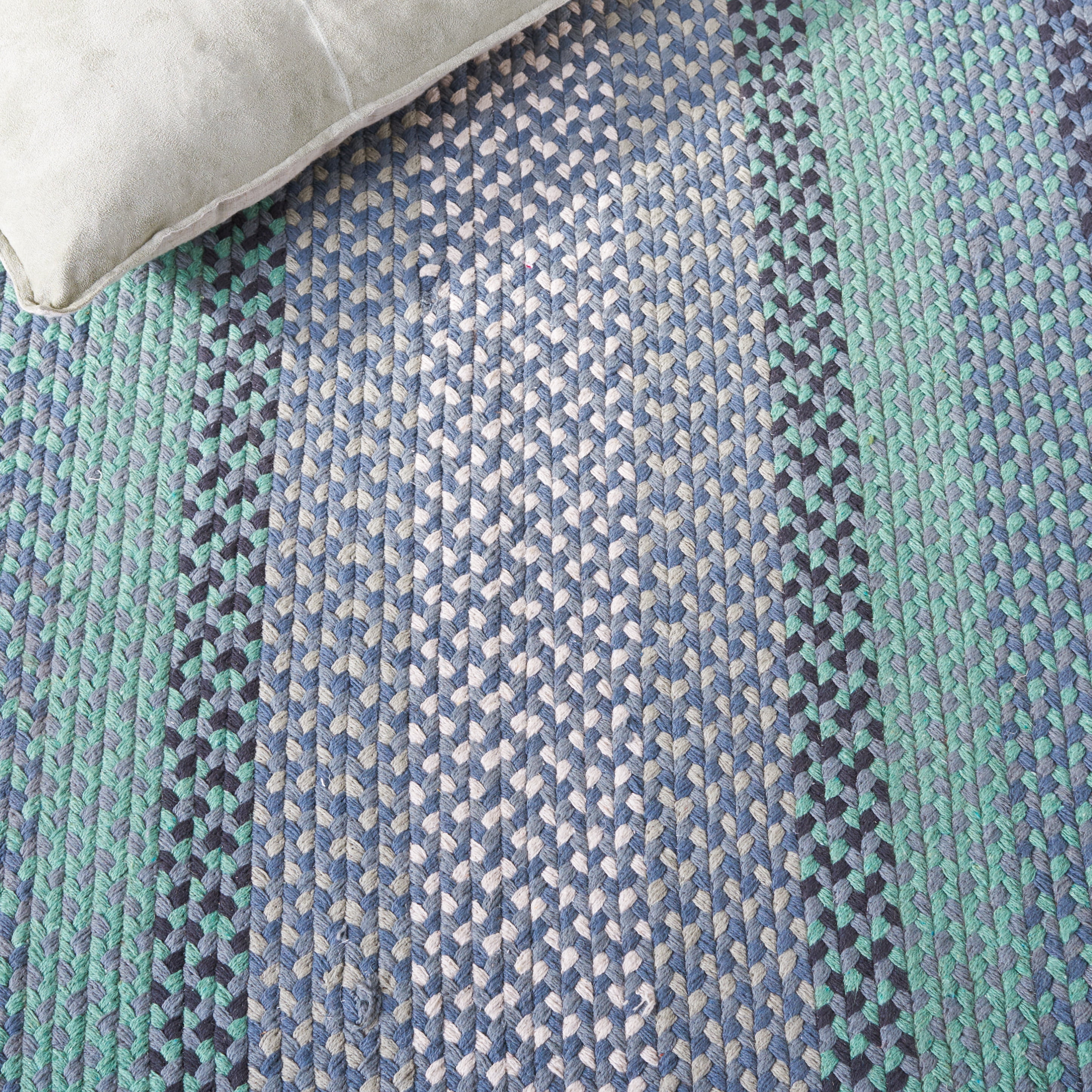 SAFAVIEH Braided Claes Bordered Reversible Area Rug, Gray/Green, 8' x 10'
