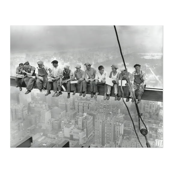 HISTORIX Vintage 1932 Lunch Atop A Skyscraper Photo Print - Vintage Photo of Eleven Ironworkers Having Lunch Atop A Skyscraper Wall Art