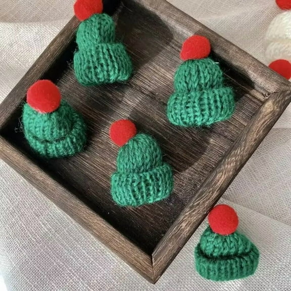 (10 Pieces/pack) 4x6cm Mini Christmas Knitted Hat Plush Yarn Finger Hat Christmas Decoration Holiday Handmade DIY Pendant（green）