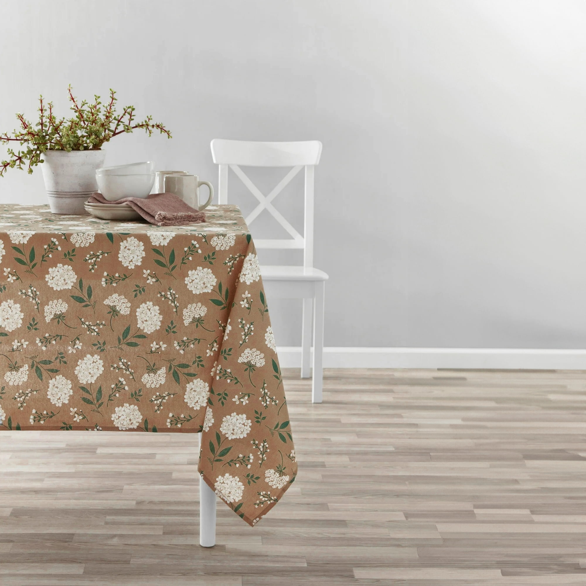 Mainstays Farmhouse Tablecloth Summer Floral Brown Fabric, 60" x 84", Hydrangea