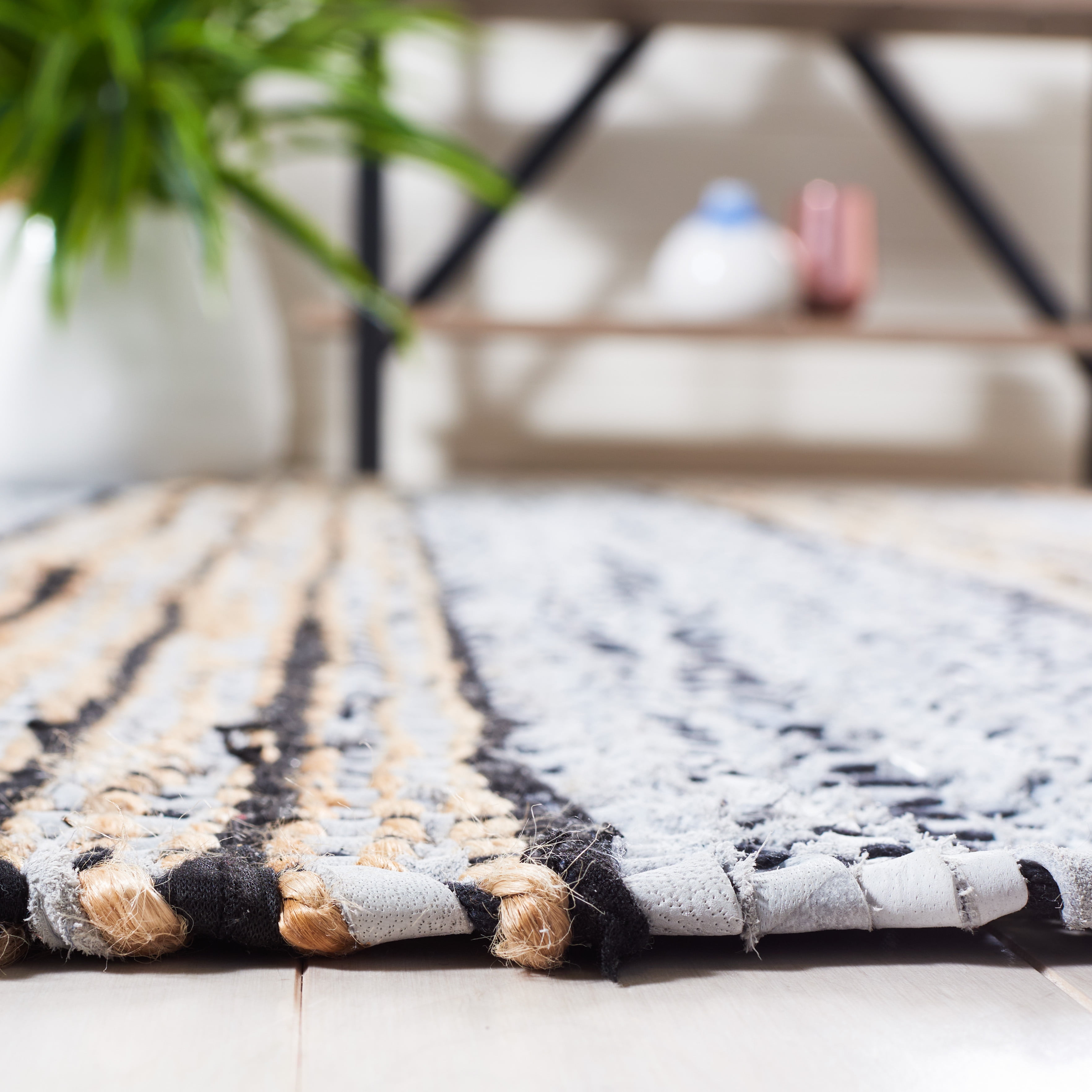 SAFAVIEH Vintage Leather Crawford Striped Runner Rug, Silver/Natural, 2'3" x 9'