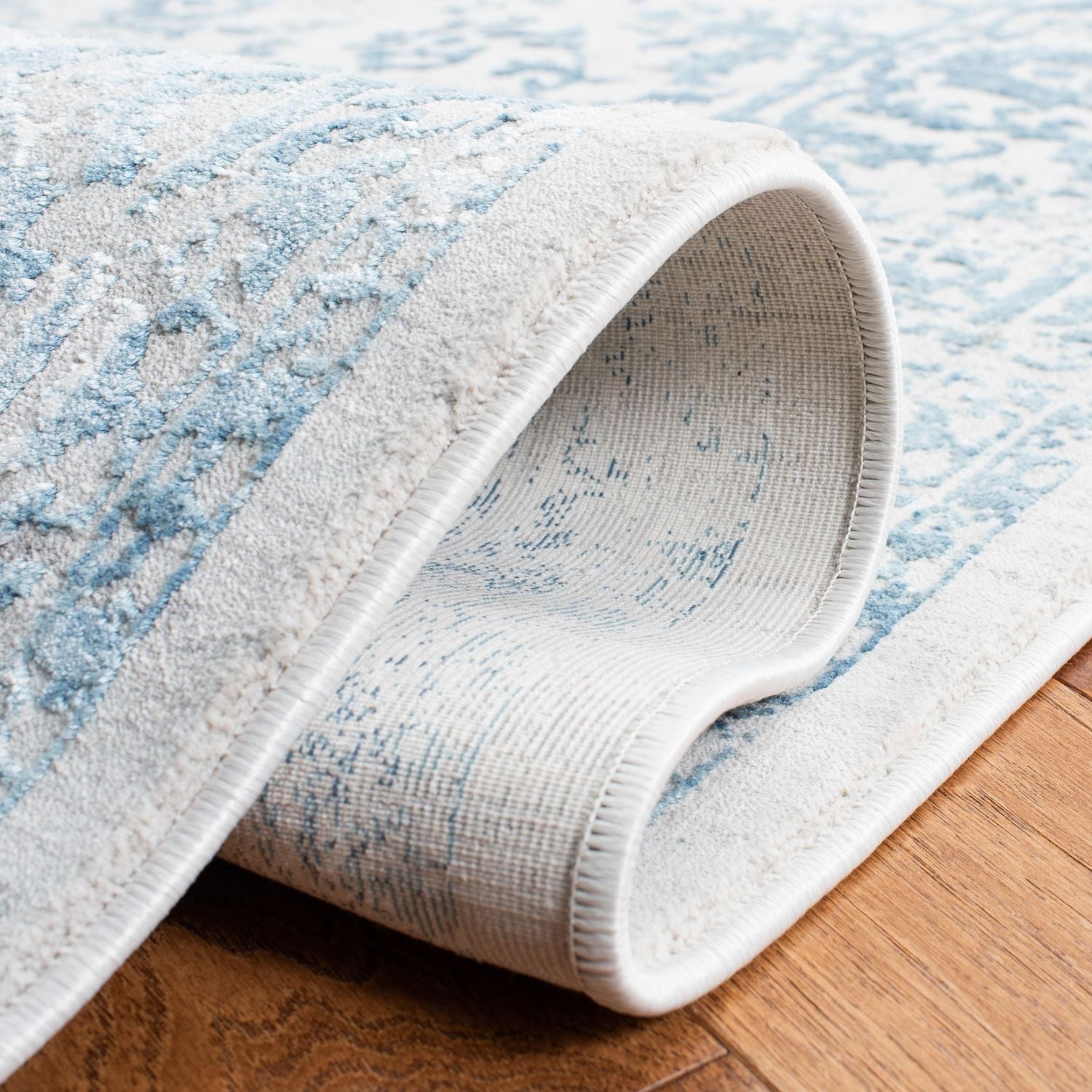 SAFAVIEH Princeton Weldon Floral Bordered Area Rug