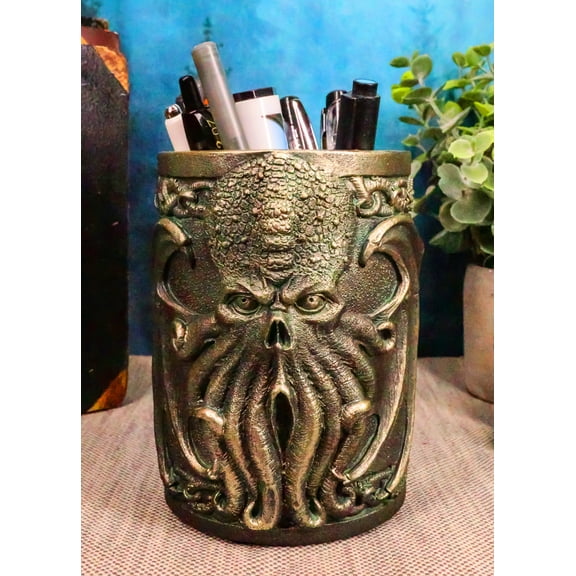 Marine Call of Cthulhu Skull Sea Monster Stationery Pen Brush Holder Figurine