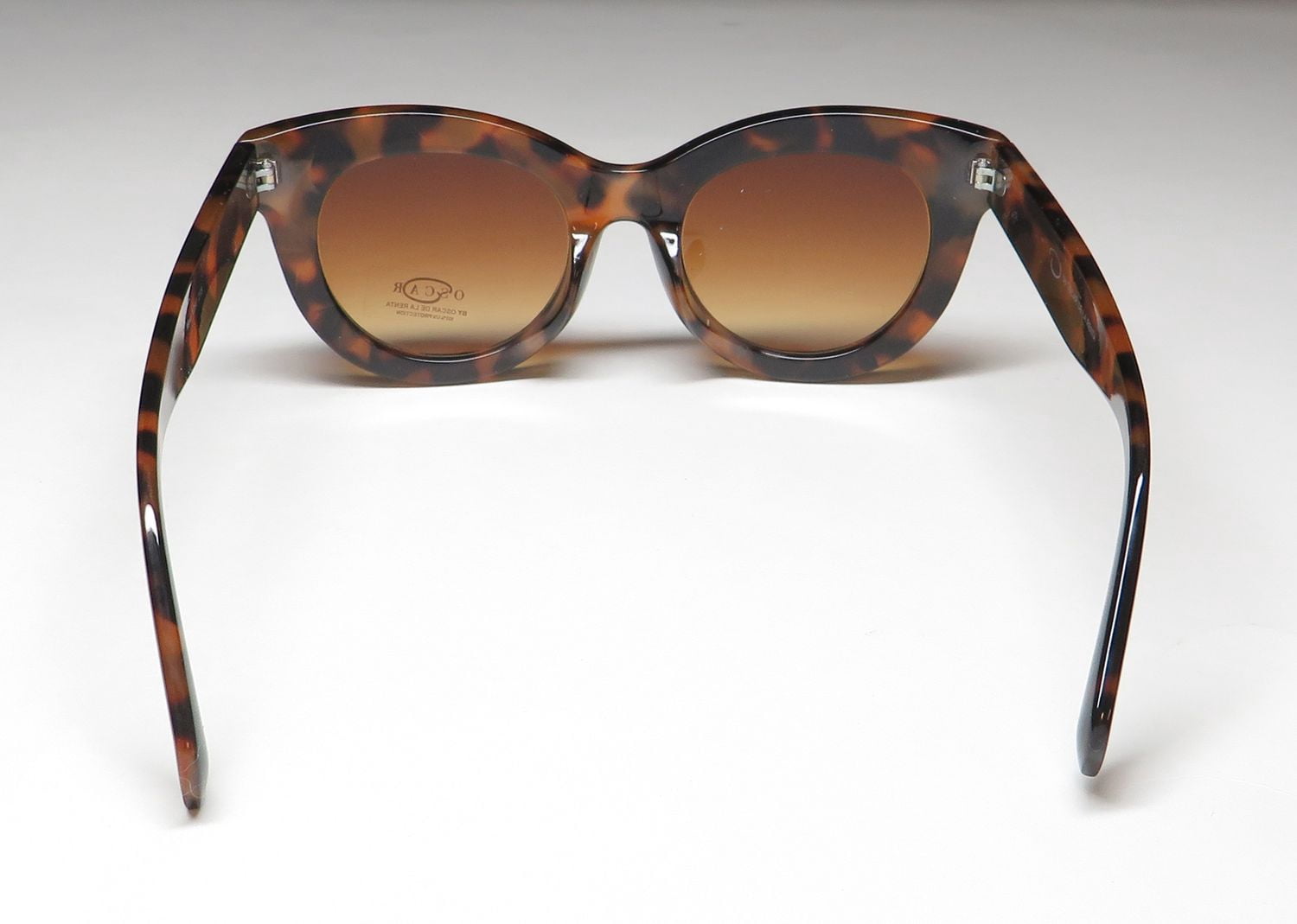 OSCAR DE LA RENTA OSCAR 1297 CATEYE SHAPED LENSES 100% UV
PROTECTION SUNGLASSES OSCAR DE LA RENTA OSCAR 1297 CATEYE SHAPED LENSES 100% UV  main image 2