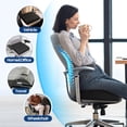 thumbnail image 4 of Cojín de asiento SweetSlubr de espuma viscoelástica para alivio del coxis, tamaño grande, 4 of 7