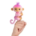 thumbnail image 1 of Muñequita WOWWEE Fingerlings Changuita Rosa, 1 of 4