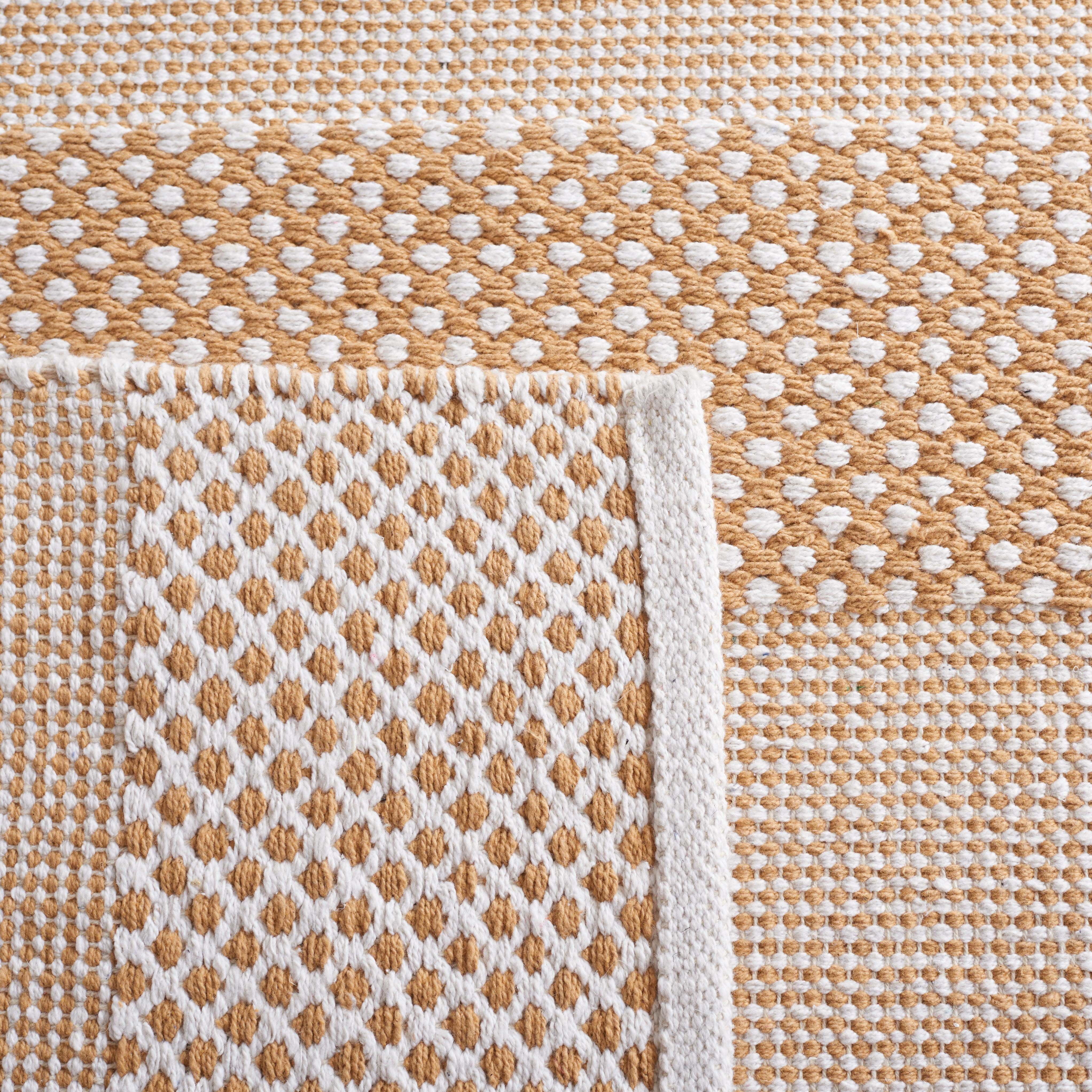 SAFAVIEH Striped Kilim Hilbert Striped Cotton Area Rug, Ivory/Gold, 5' x 8'