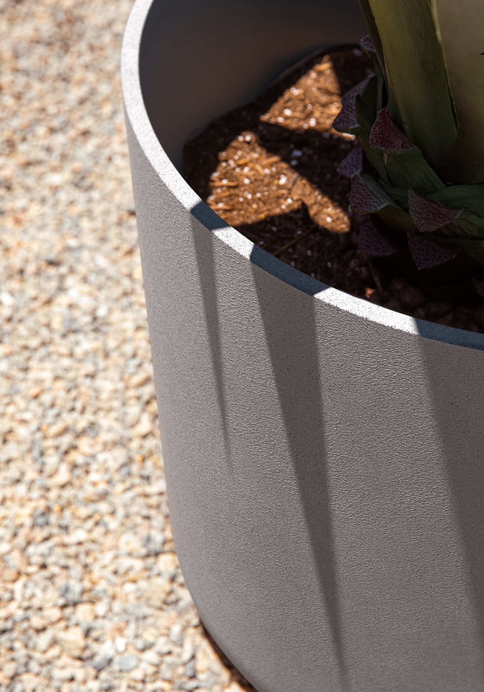 Veradek Mason Series Kona 20" Plastic-Stone Planter - Gray