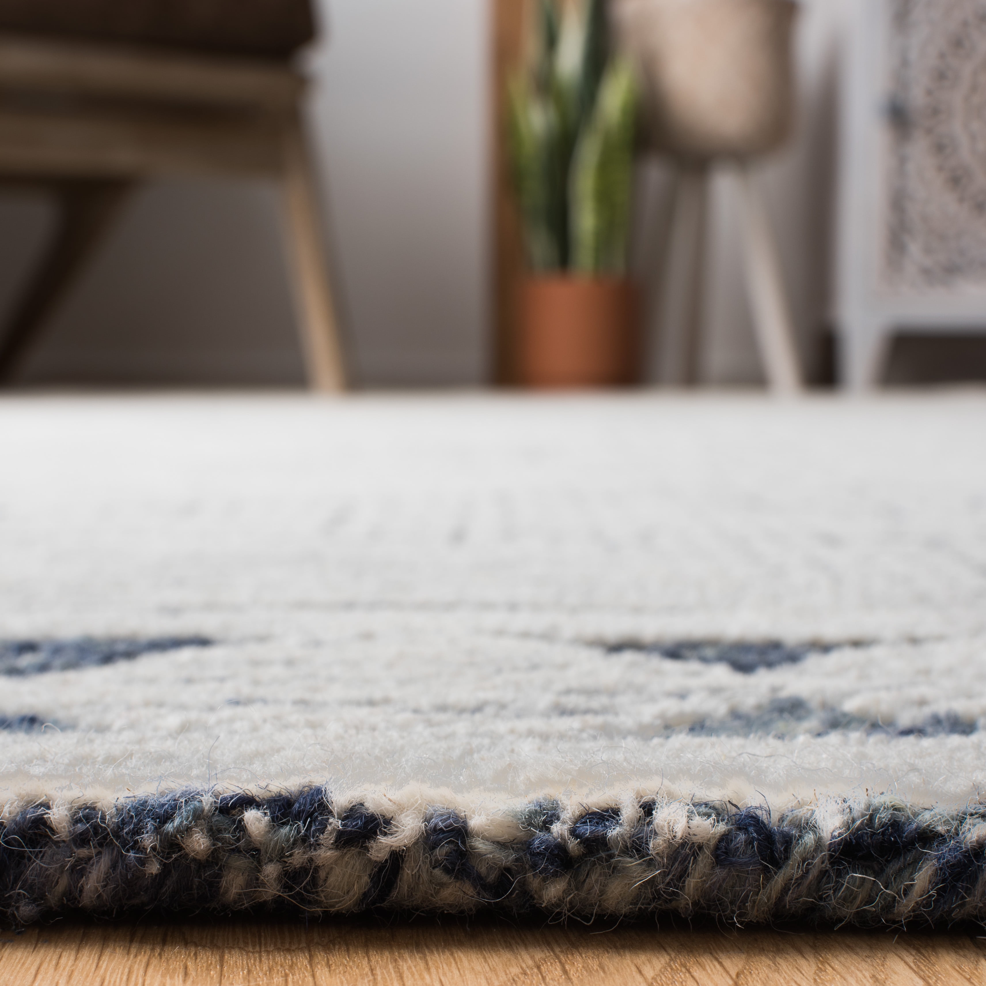 SAFAVIEH Abstract Augustine Geometric Wool Area Rug, Ivory/Navy, 4' x 4' Square