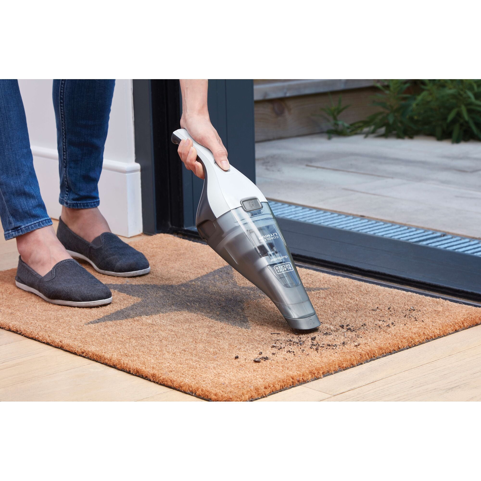 BLACK+DECKER Dustbuster Handheld Vacuum, Cordless, White HNVC215B10 — Residential Use, Standard Application