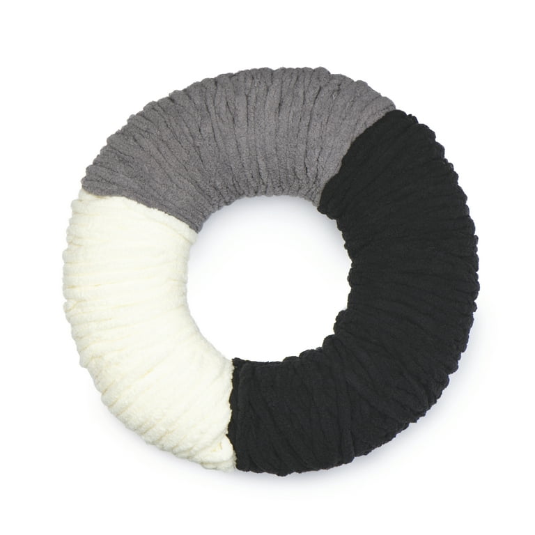 CLEARANCE Bernat Blanket Big Yarn - Black, 32 Yards, 100% polyester, Size 7