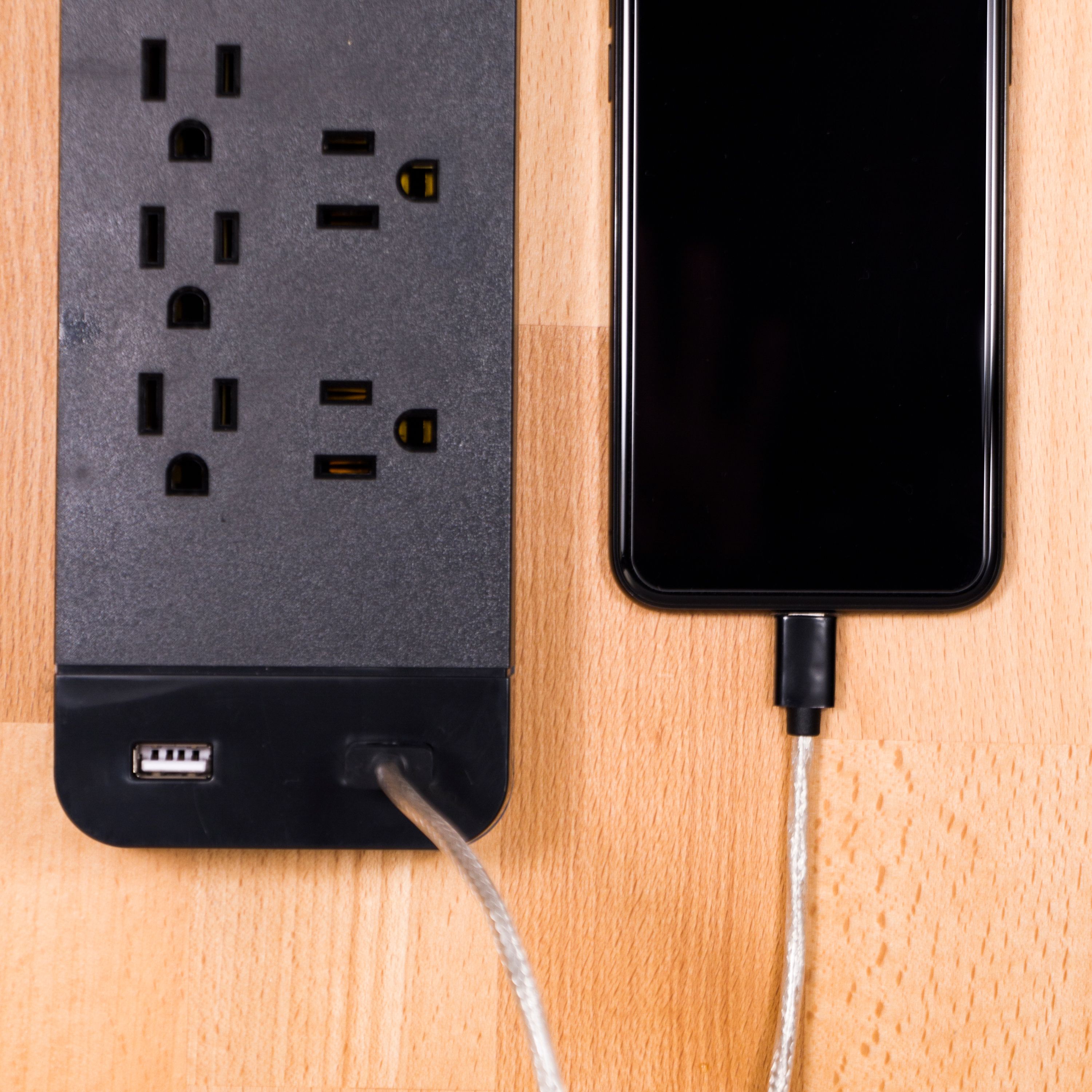 GE Pro 7-Outlet Surge Protector with USB Ports, 3 ft, Black photo 5