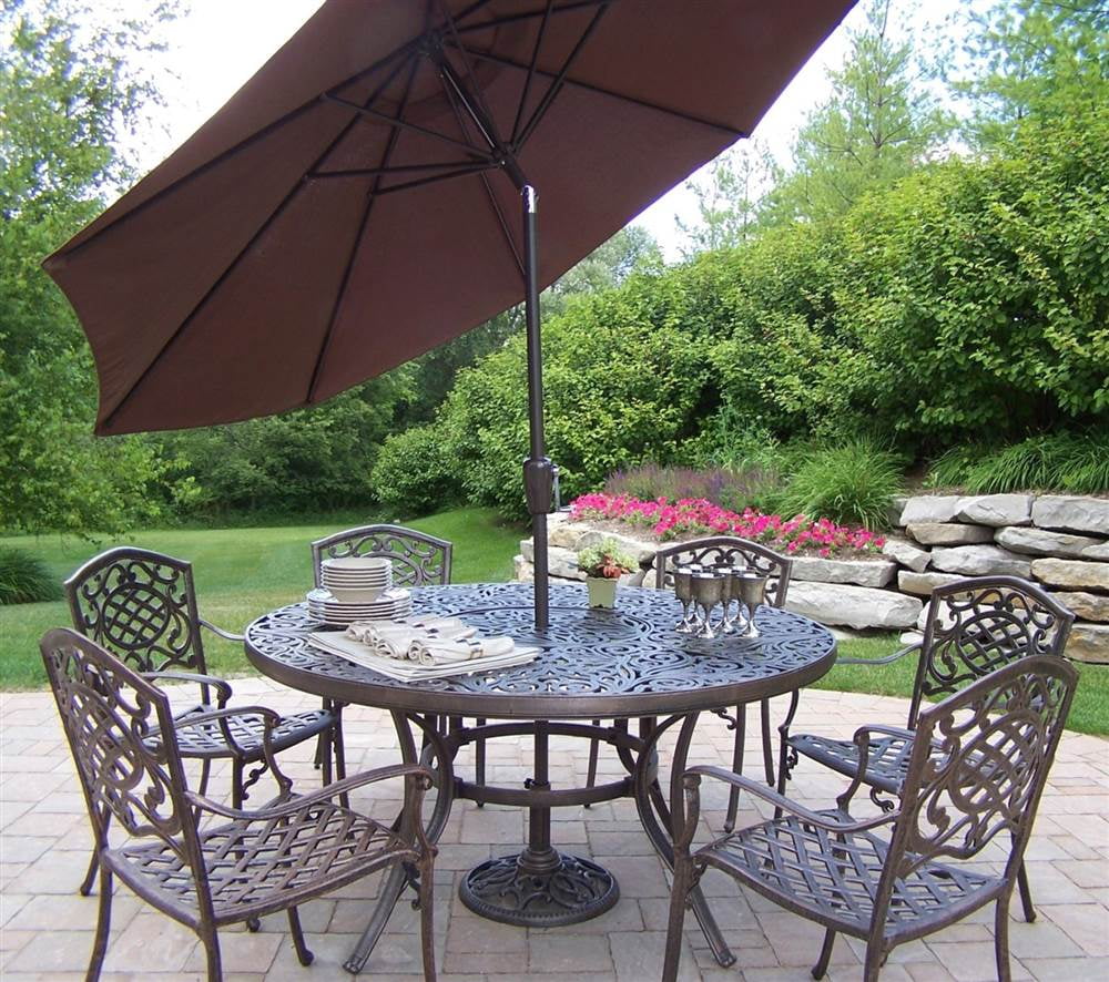 8Pc Outdoor Dining Table Set