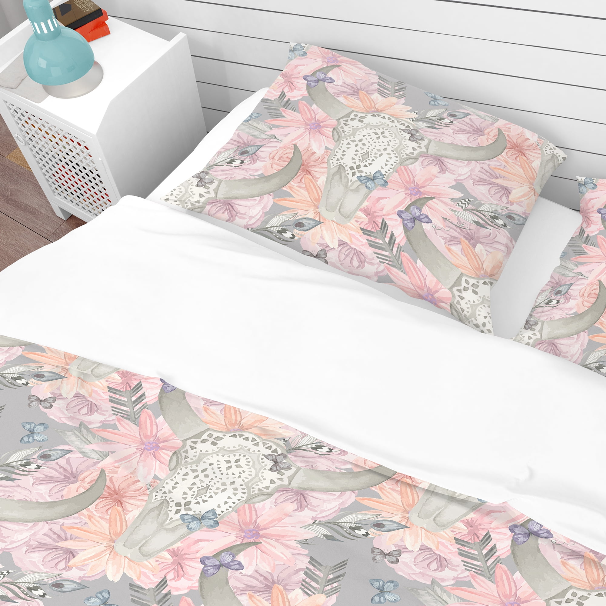 Designart 'Skull Bull in Flowers' Bohemian & Eclectic Duvet Cover Set