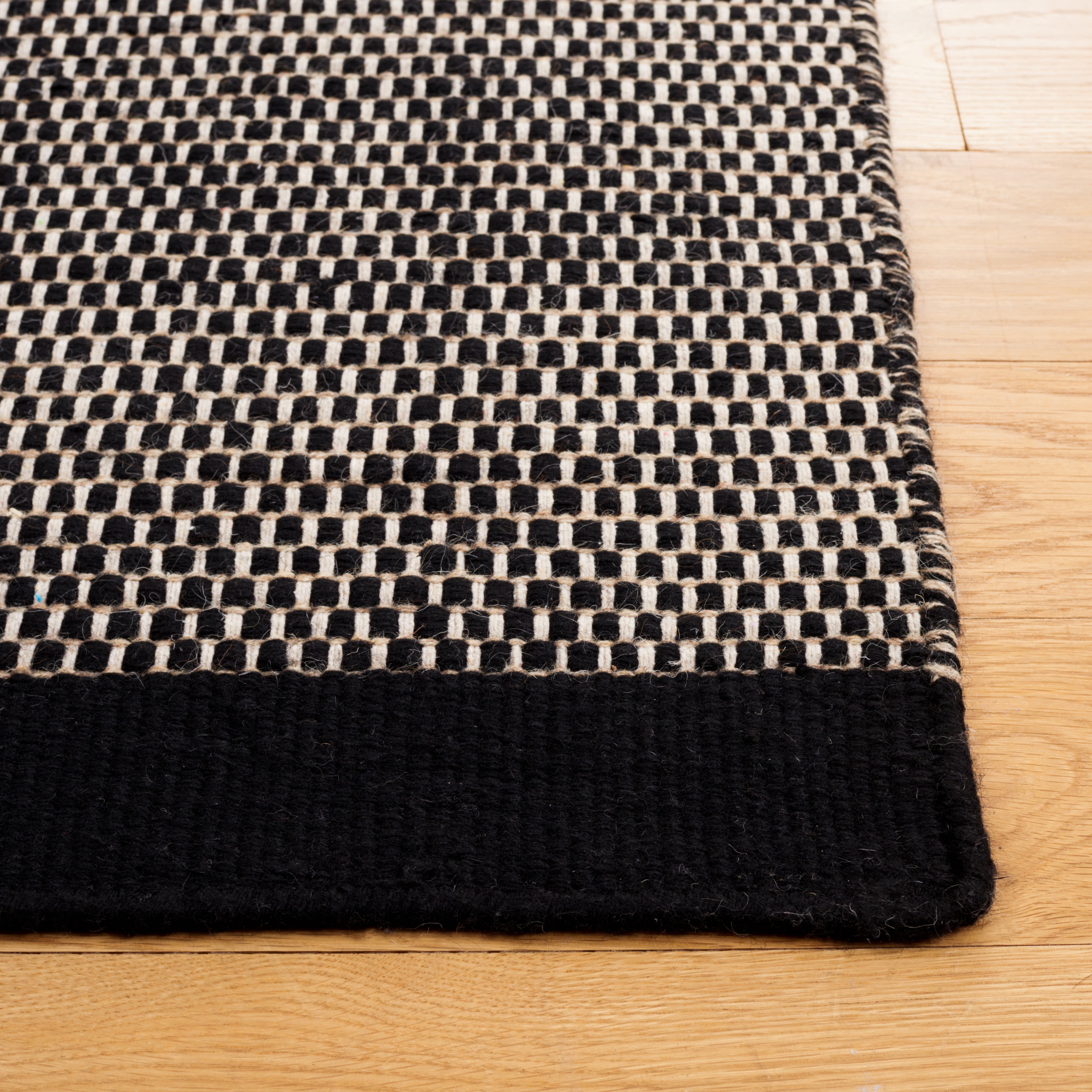 SAFAVIEH Vermont Zarif Distressed Dotted Runner Rug, Black, 2'3" x 8'