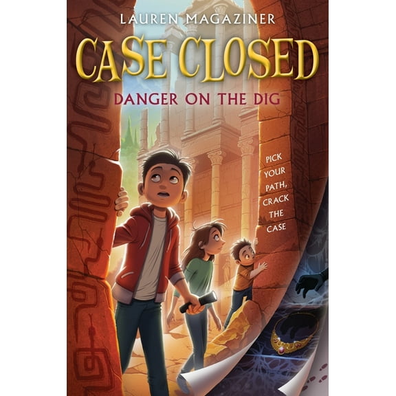 Case Closed Case Closed #4: Danger on the Dig, Book 4, (Paperback)