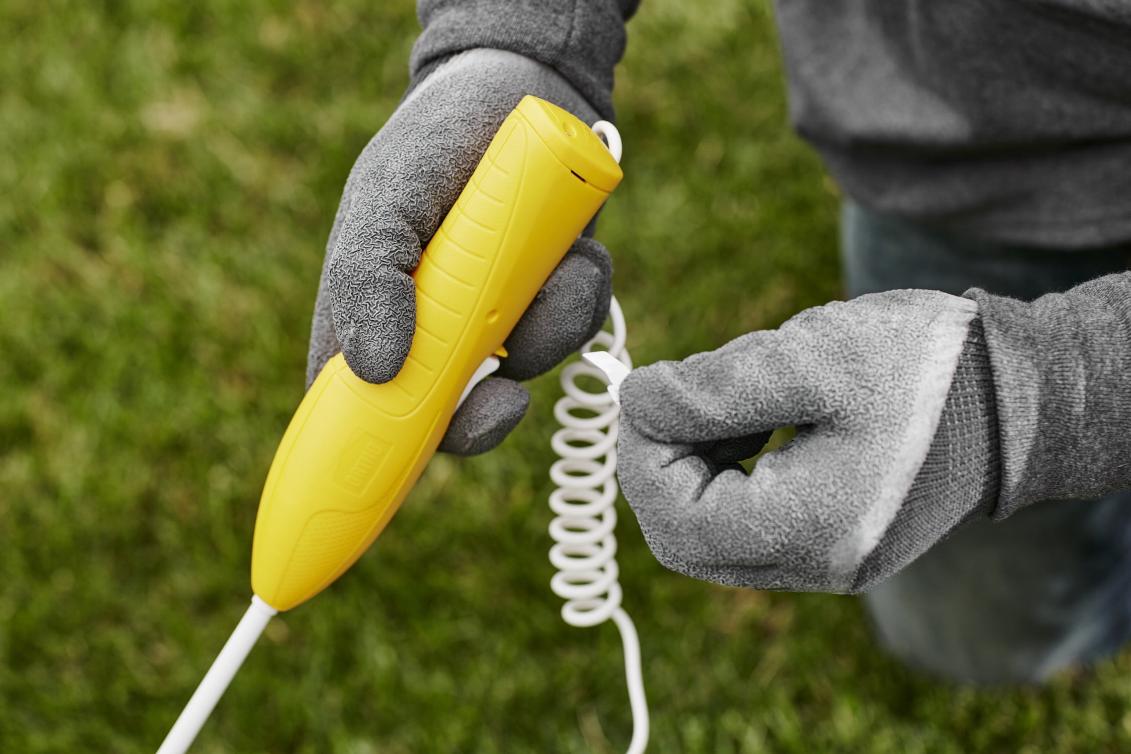 Ortho Weed B Gon Weed Killer for Lawns Ready-to-Use, 1 gal with Comfort Wand