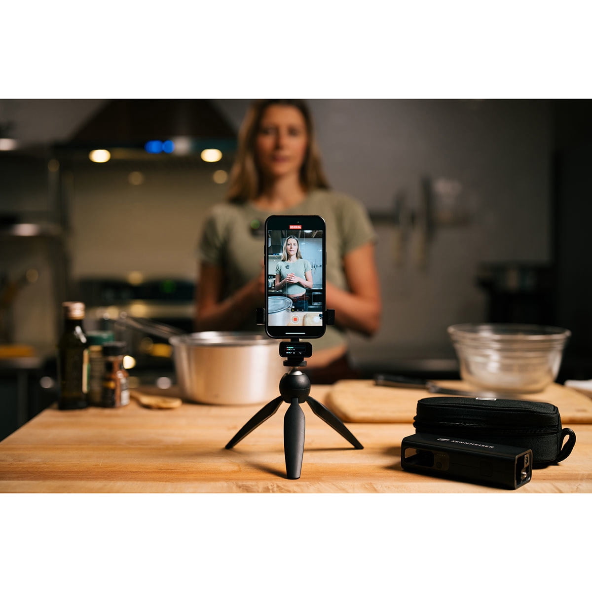 Sennheiser Profile Wireless 2-Channel All-In-One Clip-On & Handheld Microphone System
