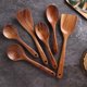 thumbnail image 1 of Xiao Hua Juego de utensilios de cocina de madera, resistentes al calor y antiadherentes, materiales aptos para alimentos, adecuados para cocinas domésticas y restaurantes - Juego de 6 piezas, 1 of 5