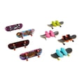 thumbnail image 3 of Vehículo de juguete Hot Wheels Skate Paquete de 8 Fingerboards con Tenis, 3 of 4