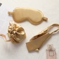 thumbnail image 1 of Banda para el cabello con máscara de seda artificial, bolsa de tela, máscara de ojos de almacenamiento de tres piezas, máscara de ojos para dormir, regalo, 1 of 5