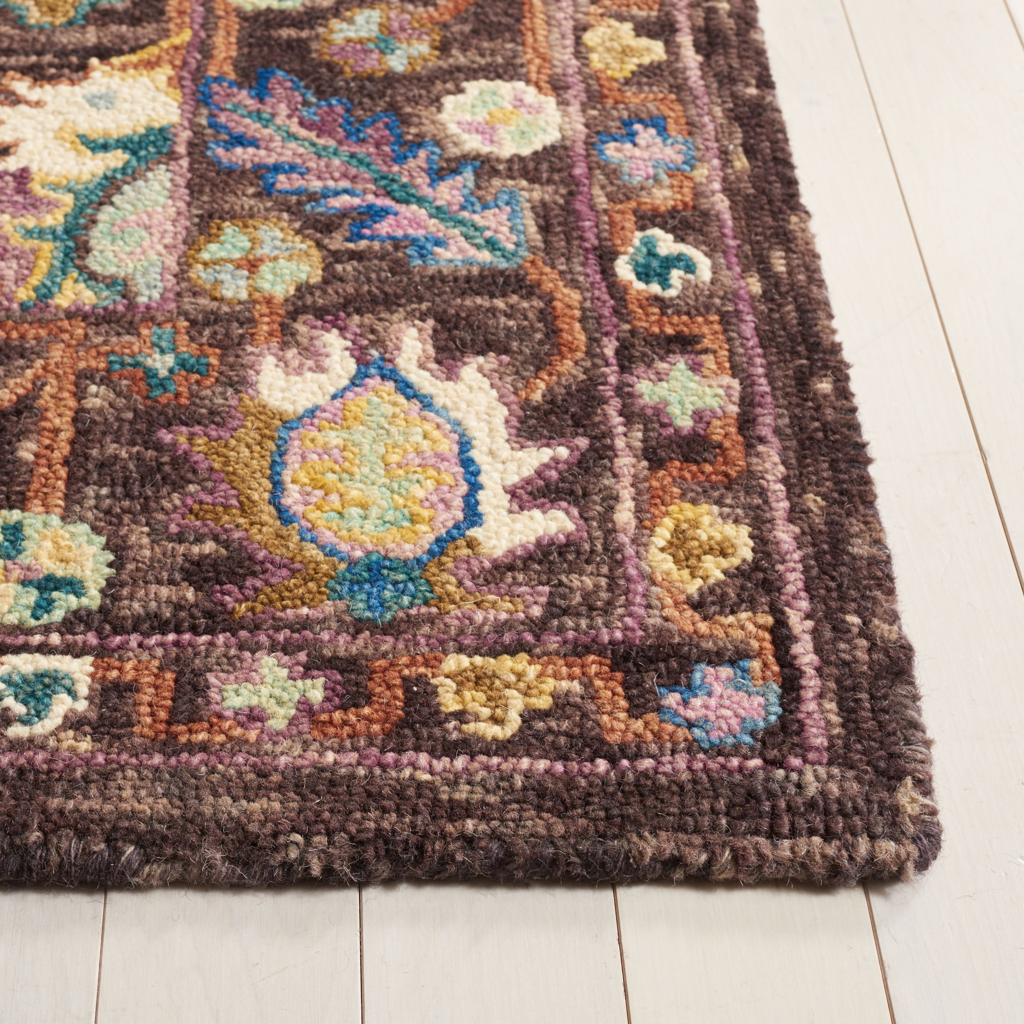 SAFAVIEH Blossom Atanas Floral Area Rug, Charcoal/Lavender, 5' x 8'