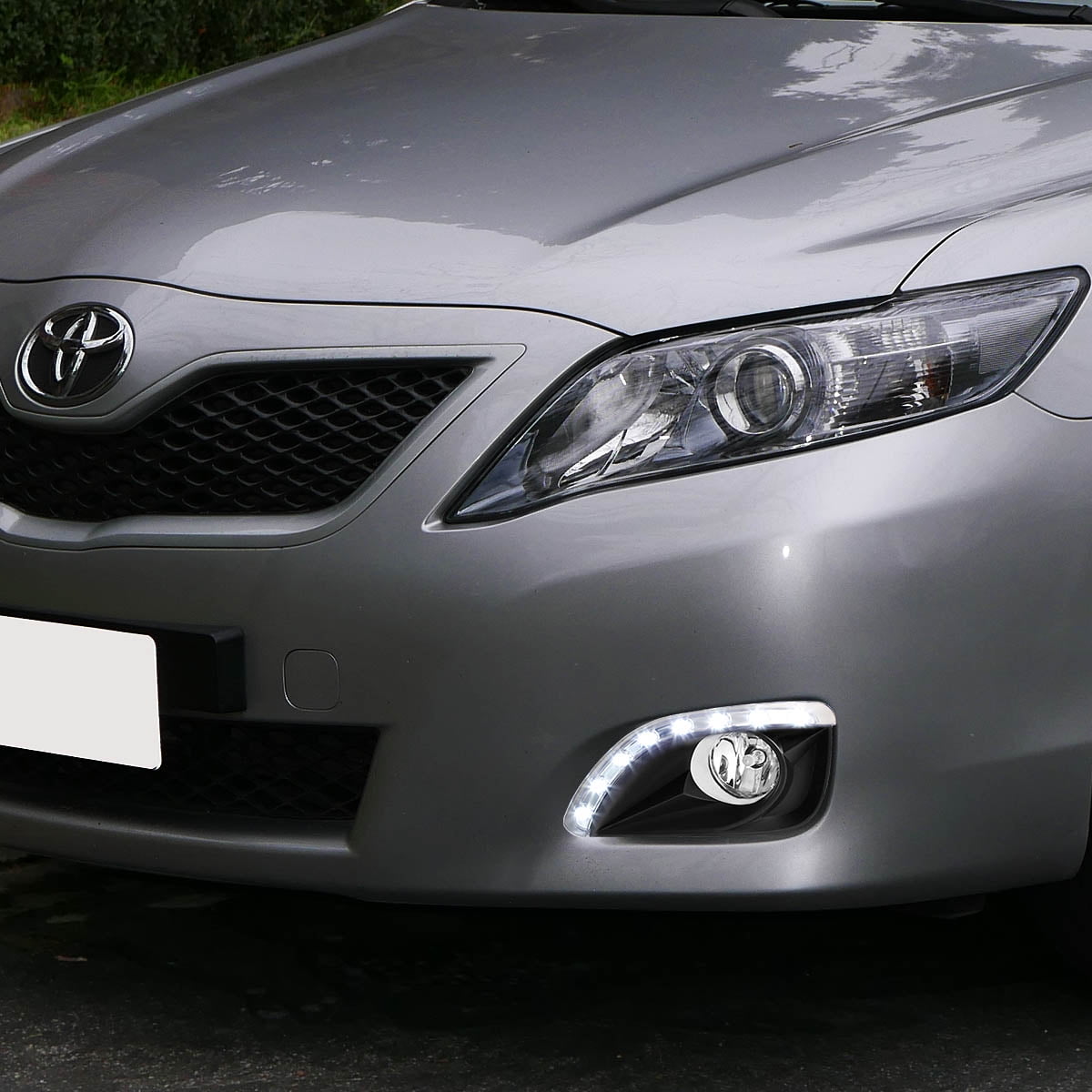 CarLights360 For 2010 2011 TOYOTA CAMRY Foglight Bezel Cover Pair Driver and Passenger Side Replaces TO1038131 TO1039131