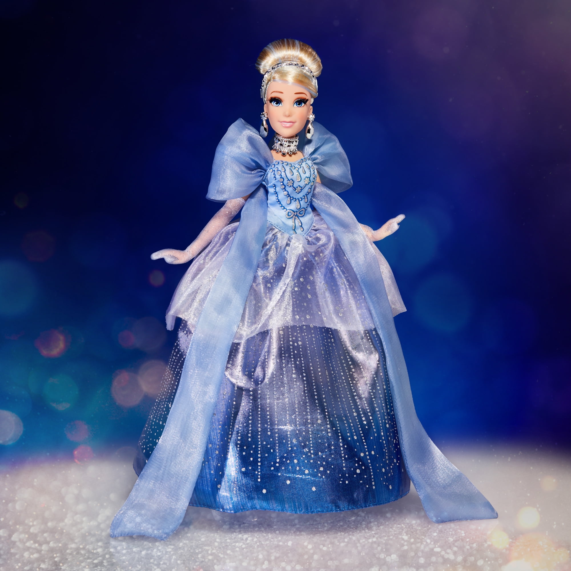 Amazon.com: Disney Princess Holiday Princess Cinderella Doll