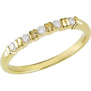 1/6 Carat T.W. Round Diamond Anniversary Ring in 10kt Yellow Gold