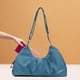 thumbnail image 4 of Fiudx Bolsa de Viaje Deportiva, Diseño Multifuncional, Compartimento para Zapatos y Artículos Húmedos, Poliéster Ligero, Ideal para Gimnasio y Playa, Unisex, Plegable, 51 X 32 X 20 Cm, 4 of 5